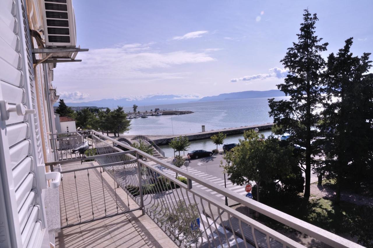 Paril Apartment Crikvenica Exterior foto
