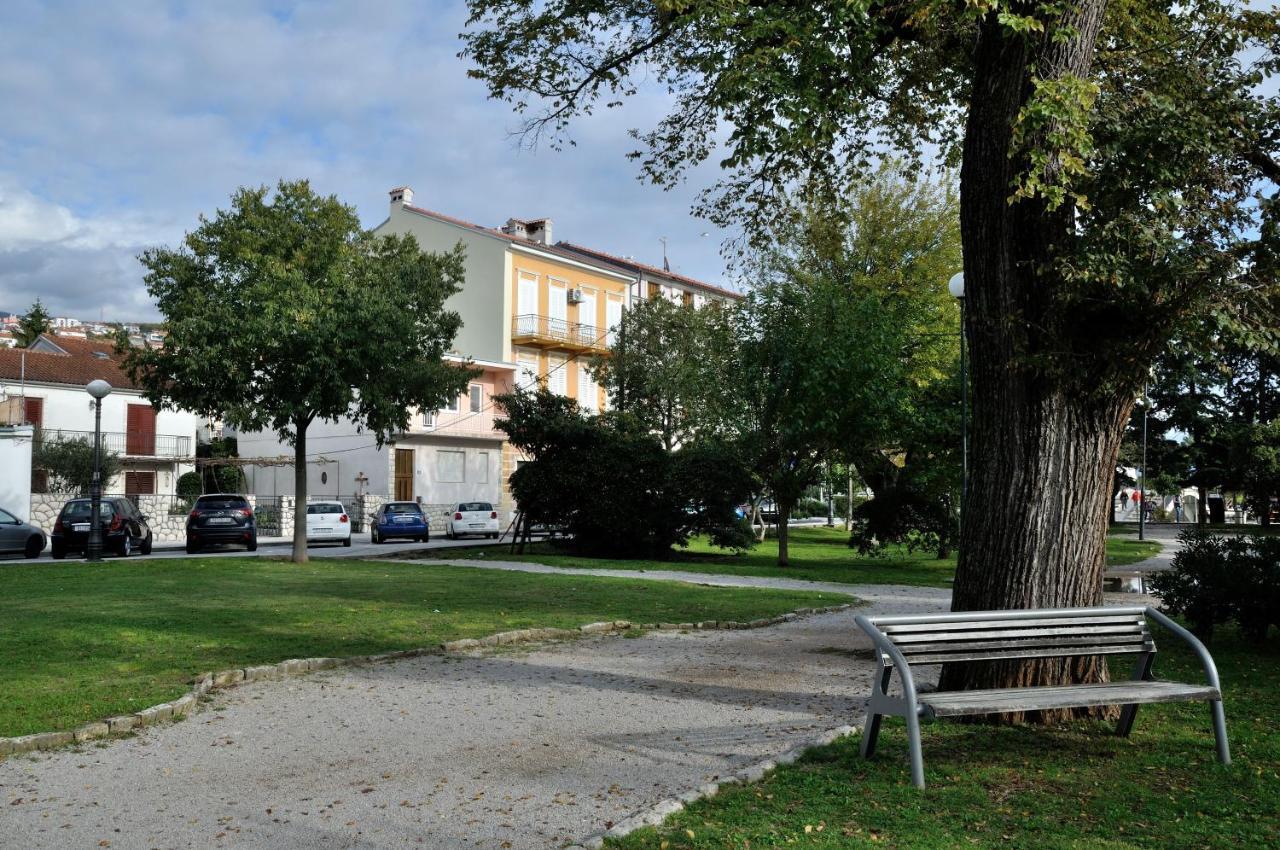 Paril Apartment Crikvenica Exterior foto